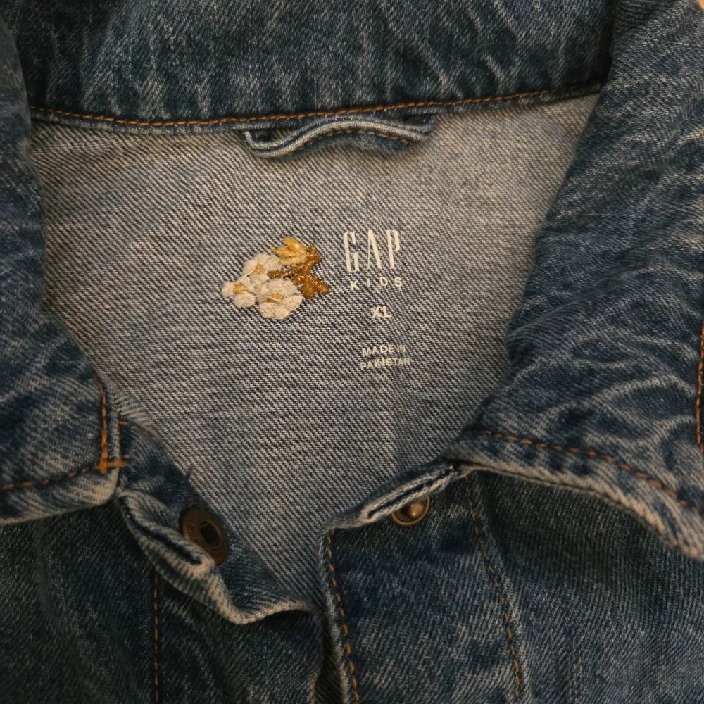 Gap Original  Denim‎ Jean Jacket Embroidered Flowers Sz XL